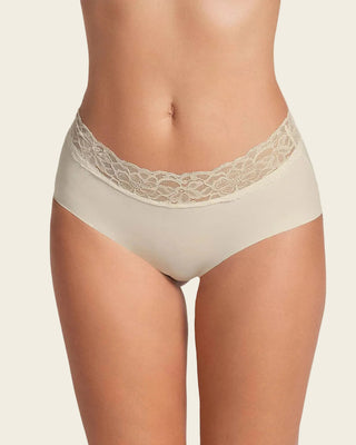 Panty hipster en tela ultraliviana con franja de encaje#color_253-marfil