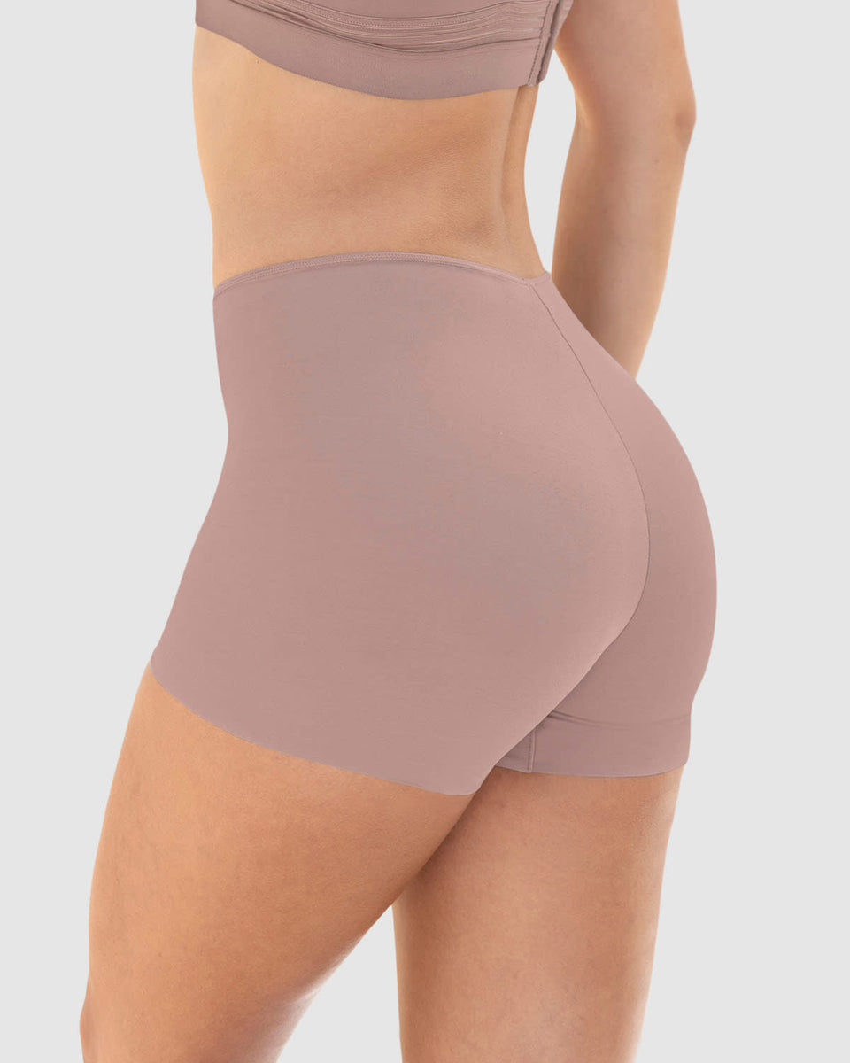 Panty tipo bóxer efecto invisible en piernas