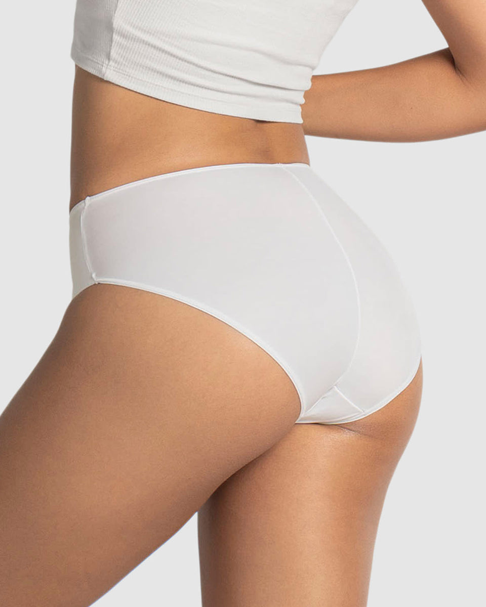 Panty clásico alto en pierna con control moderado en el abdomen