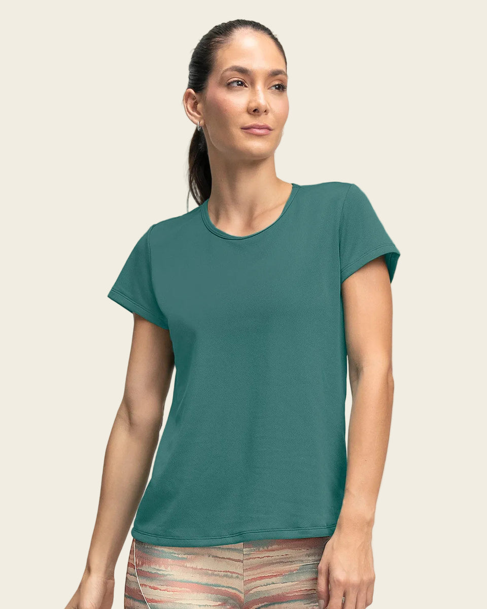 Camiseta deportiva de secado rápido y silueta semiajustada