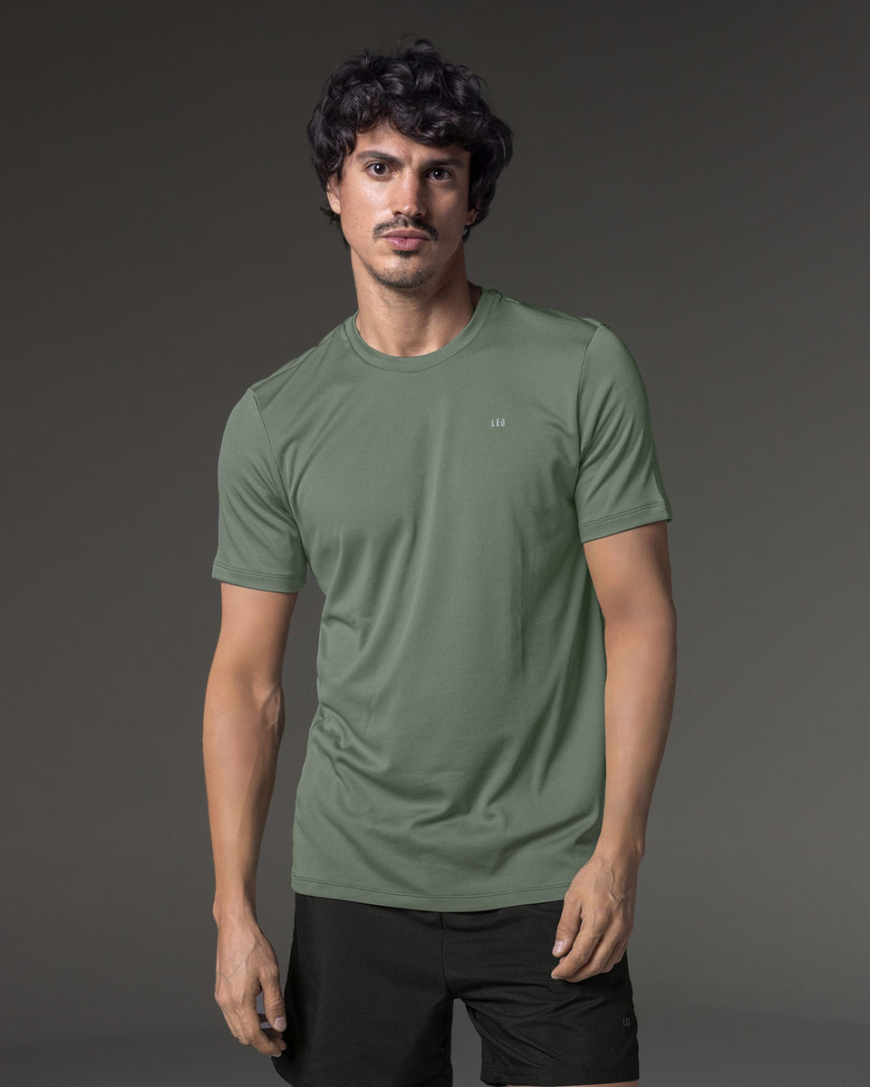 Camiseta deportiva masculina semiajustada de secado rápido
