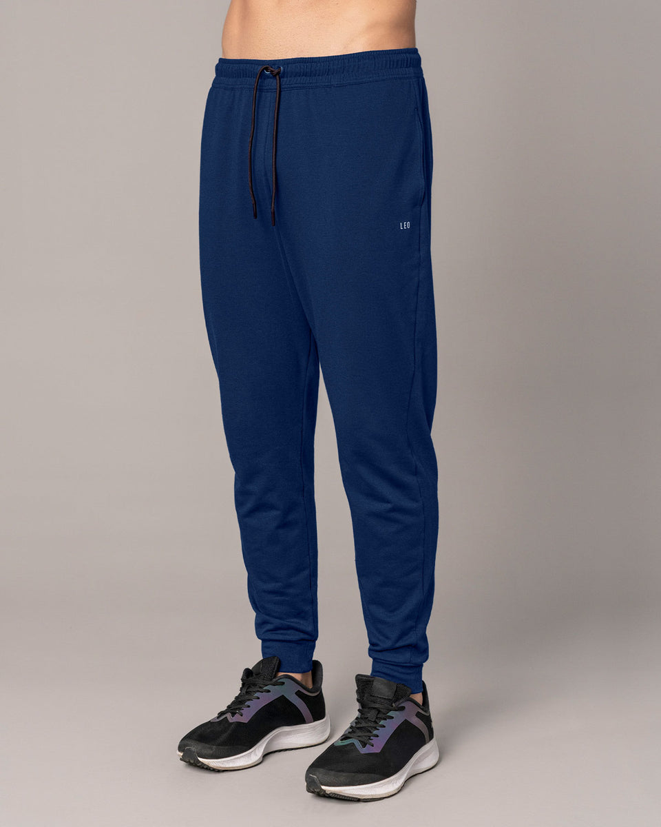 Jogger deportivo estilo sudadera con bolsillos laterales funcionales