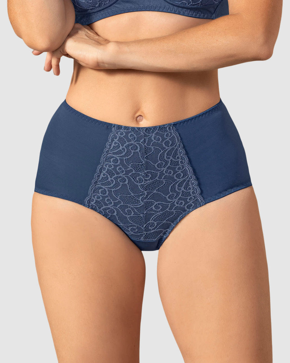 Panty clásico de control suave con toques de encaje en abdomen