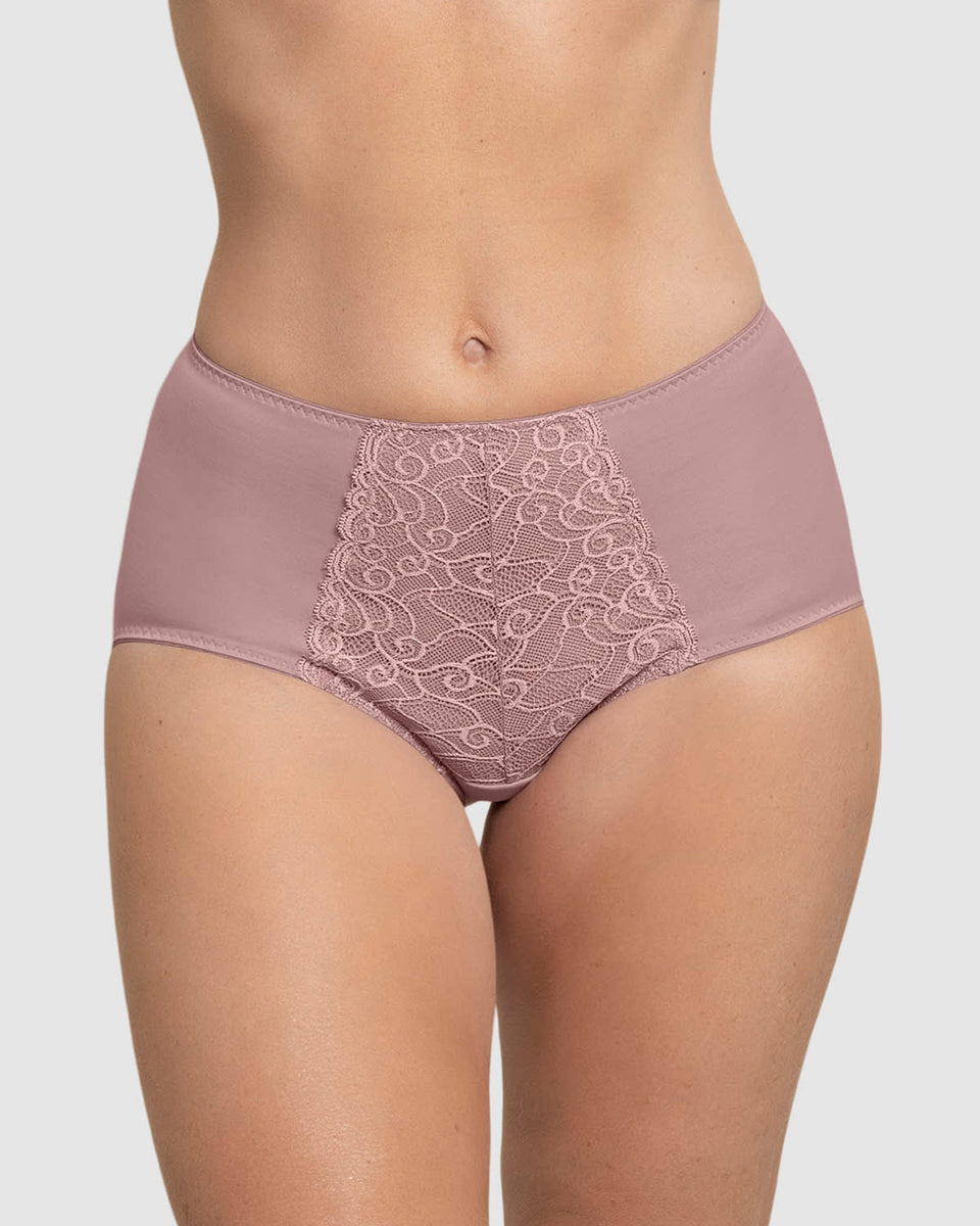 Panty clásico de control suave con toques de encaje en abdomen