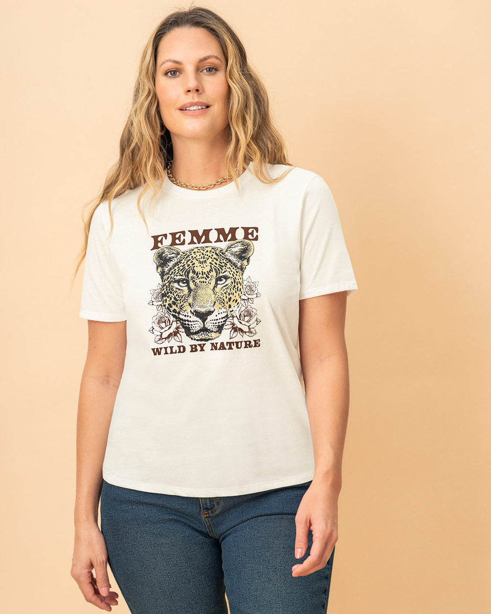 Camiseta manga corta con mensaje en el frente