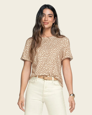 Camiseta manga corta estampada con dobladillo en manga#color_214-manchas