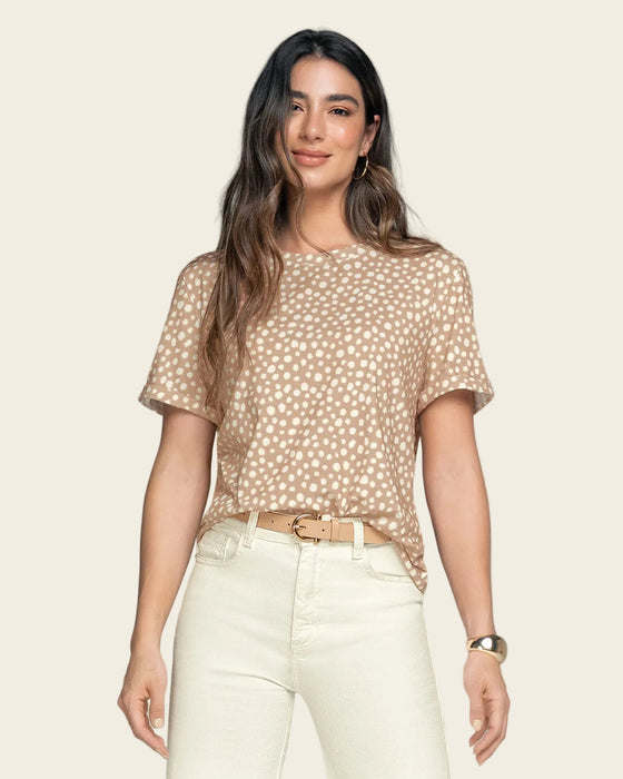 Camiseta manga corta estampada con dobladillo en manga#color_214-manchas