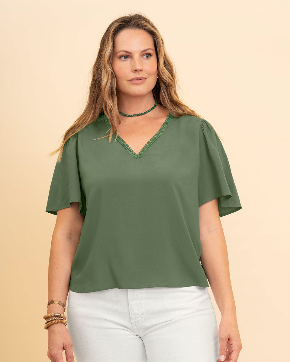 Camiseta manga corta de cuello en V con detalle en borde