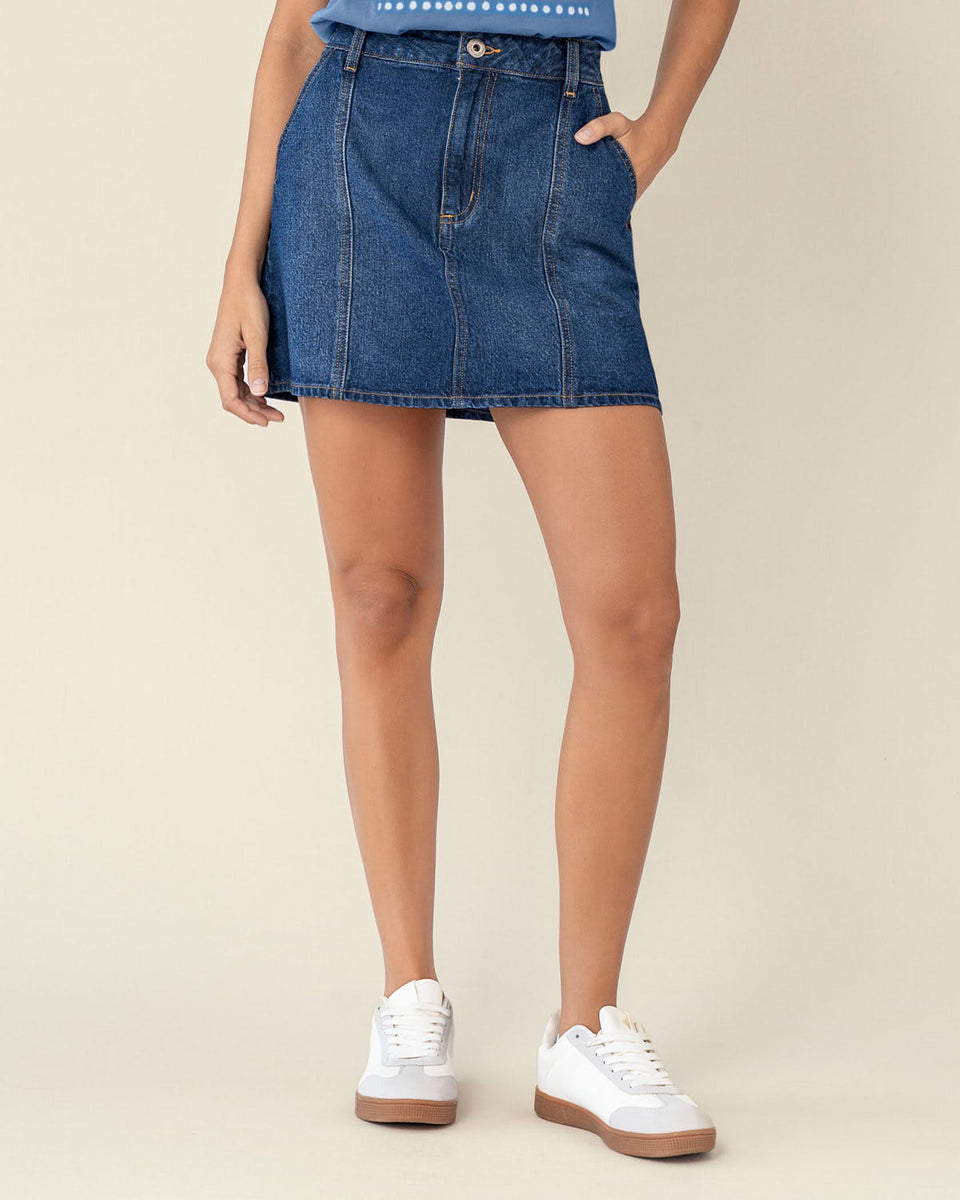 Falda corta en tela tipo denim