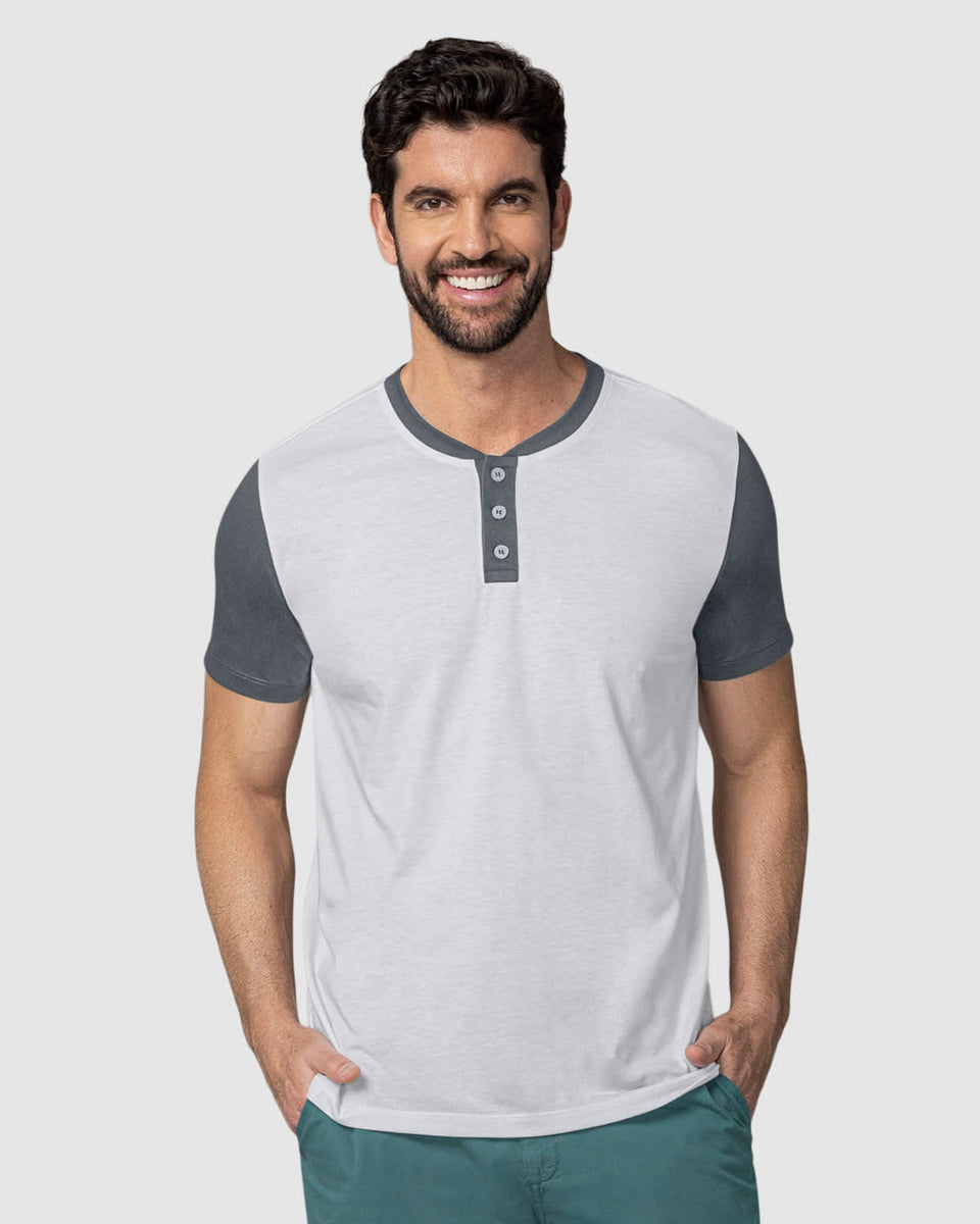 Camiseta henley con cuello y mangas en contraste