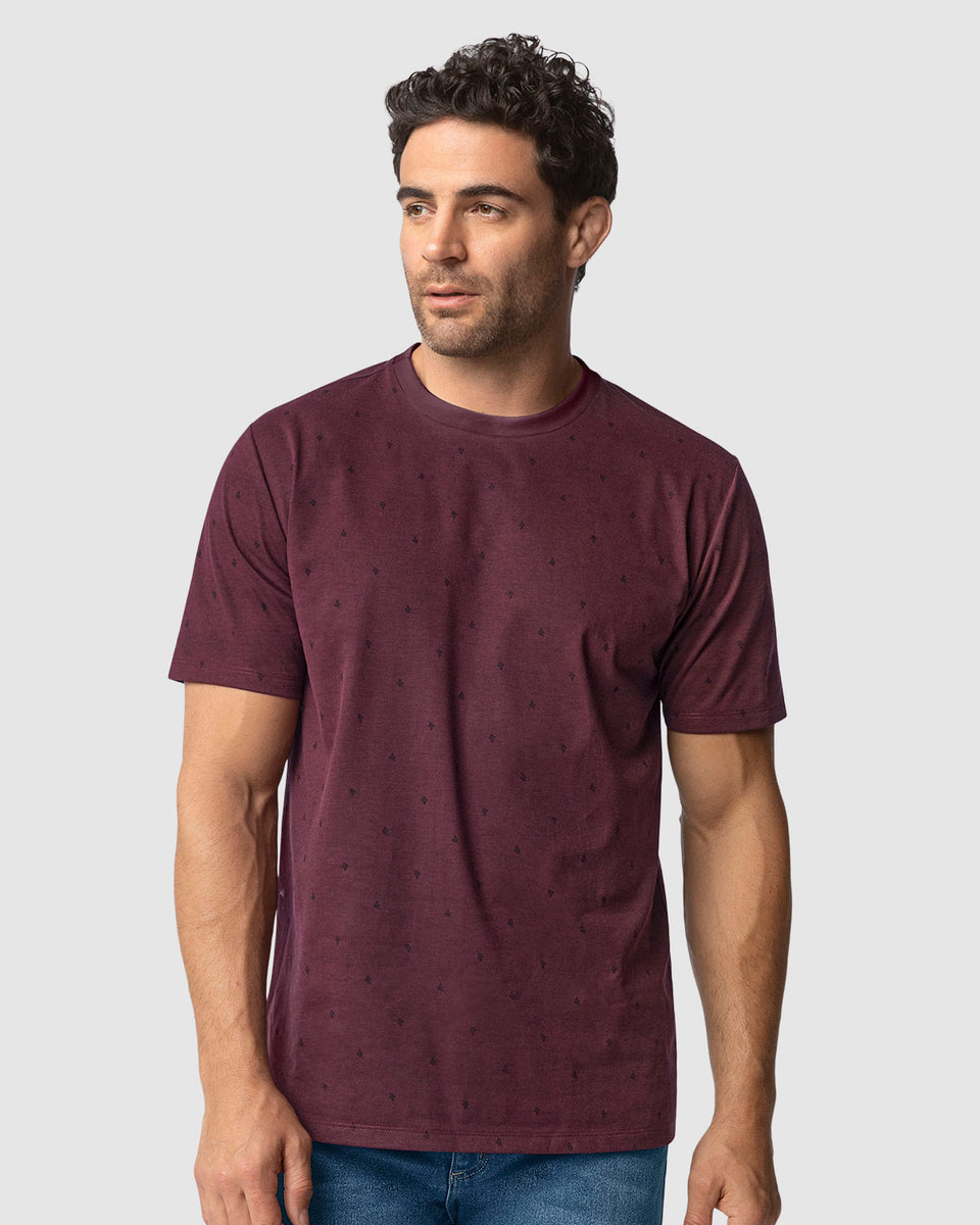 Camiseta manga corta con estampado continuo