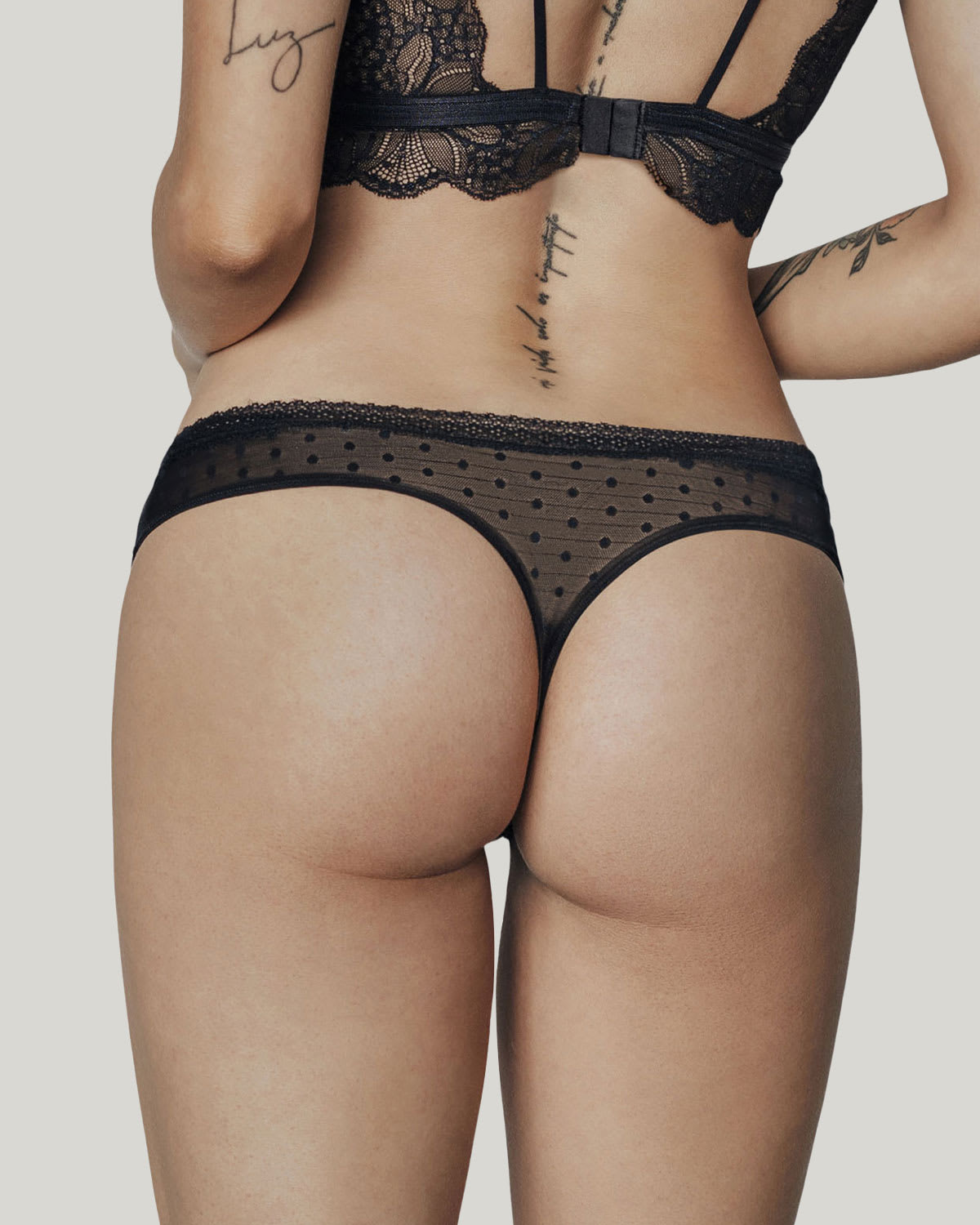 Chicas en best sale tanga brasilera