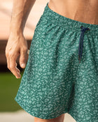 Pantaloneta corta de baño para hombre elaborada con pet reciclado