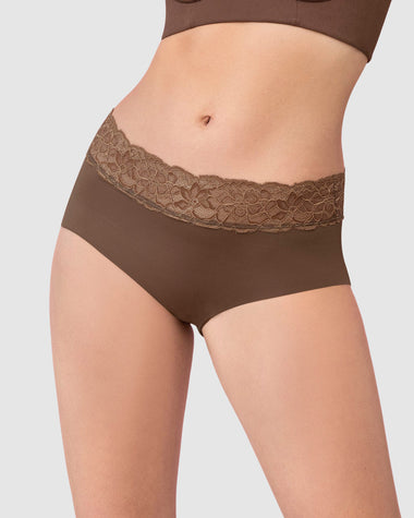 Panty hípster en tela ultraliviana con franja de encaje#color_857-cafe-medio