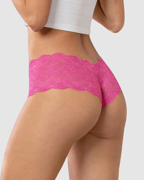 Panty estilo cachetero en encaje con transparencias y bordes redondeados#color_941-fucsia