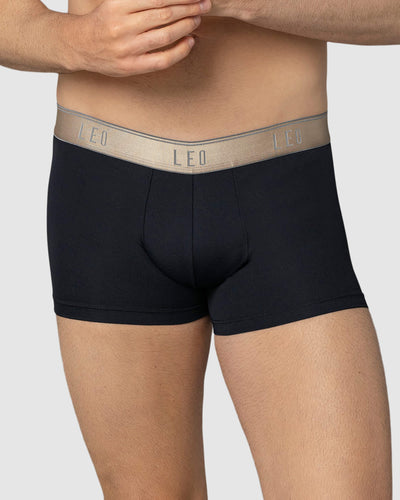 Bóxer corto con buen ajuste al cuerpo#color_b15-negro-elastico-dorado