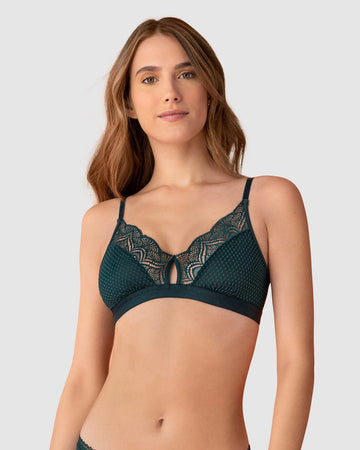 Bralette triangular en encaje y tul con detalle de ojal en escote#color_660-verde