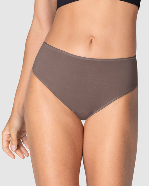 Panty clásico alto en pierna con control moderado en el abdomen#color_868-taupe
