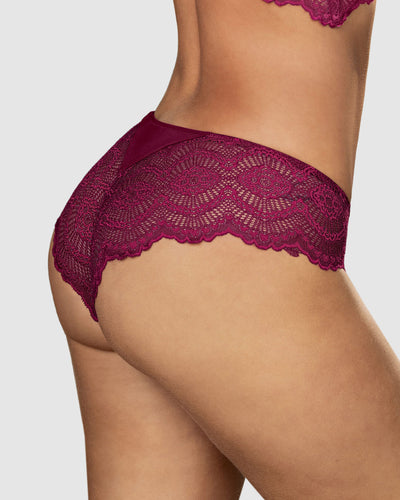 Panty cachetero, en tela lisa y encaje#color_a97-vino