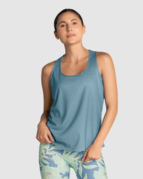 Camiseta deportiva de secado rápido y silueta semiajustada para mujer#color_544-azul-medio