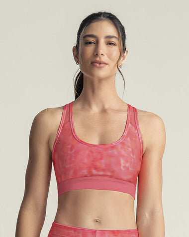 Top deportivo con espalda atlética en material de secado rápido#color_040-estampado-rosado