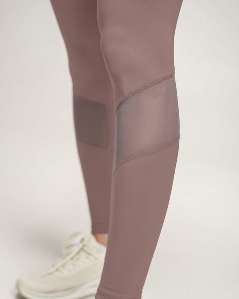 Legging de control con mallas transpirables en piernas#color_868-cafe-medio