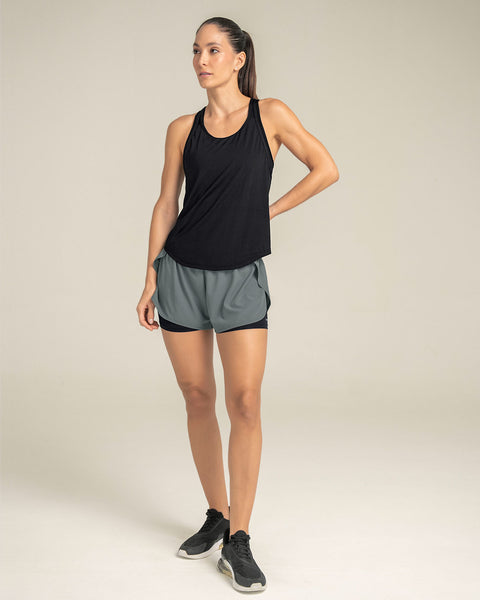 Short deportivo con short ajustado interno#color_706-gris-negro