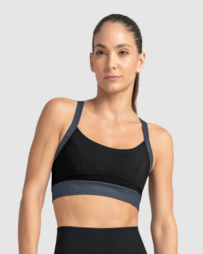 Top deportivo de soporte fuerte de busto y máximo ajuste#color_795-gris-oscuro