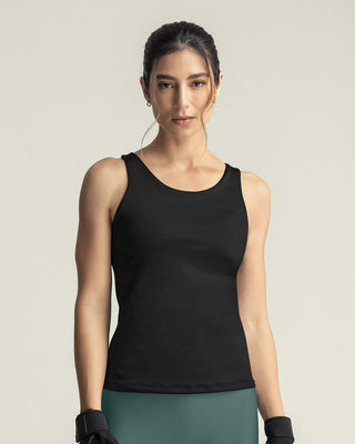 Camiseta deportiva con top interno de buen ajuste#color_700-negro