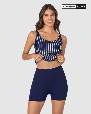 Traje de baño con camiseta y short elaborado con botellas PET#color_065-estampado-rayas-azul