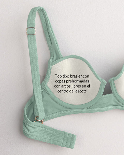 Bikini en textura acanalada con panty tiro alto y top con arcos#color_662-verde