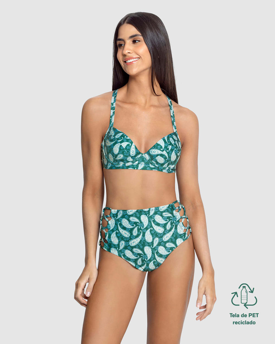 Bikini elaborado con botellas PET recicladas