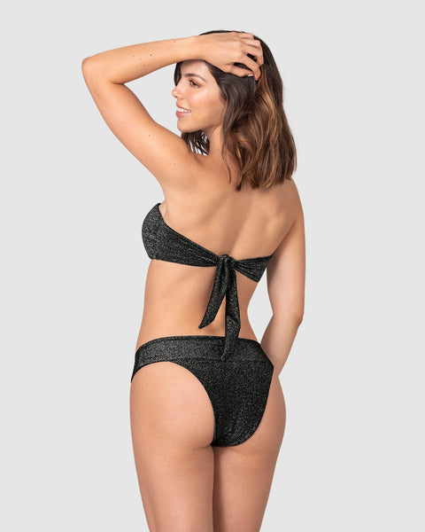 Bikini en tela brillante strapless y panty de laterales anchos#color_701-negro