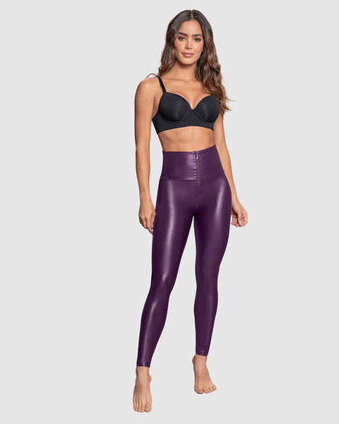 Leggings con control de abdomen y acabado efecto cuero#color_429-morado