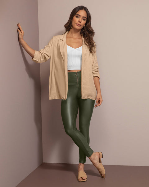 Leggings con control de abdomen y acabado efecto cuero#color_695-verde-oscuro