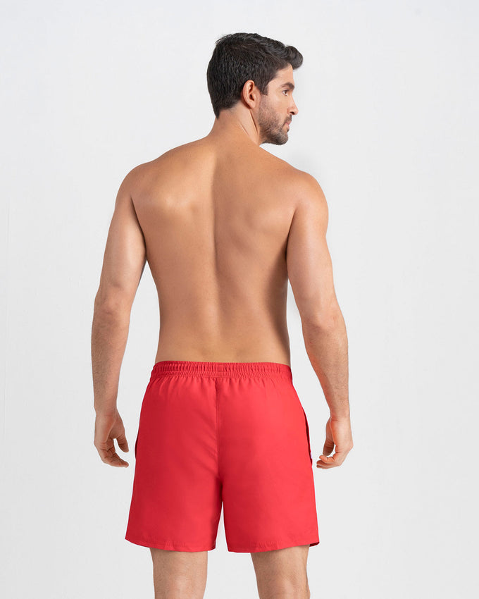 Pantaloneta de baño masculina con práctico bolsillo al lado derecho#color_323-rojo-medio