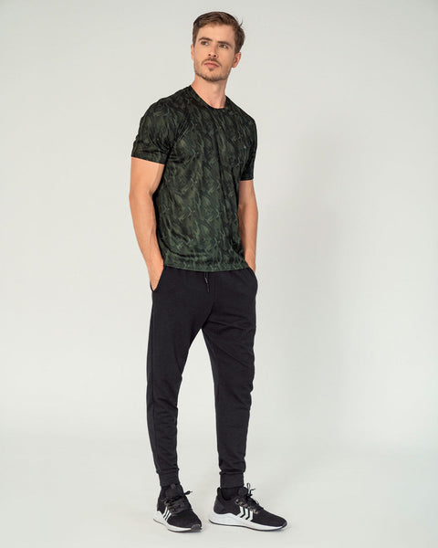 Camiseta deportiva masculina con tecnología de secado rápido#color_060-verde-oscuro-estampado