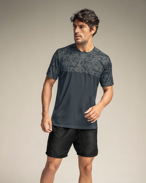 Camiseta deportiva masculina con tecnología de secado rápido#color_457-gris-oscuro