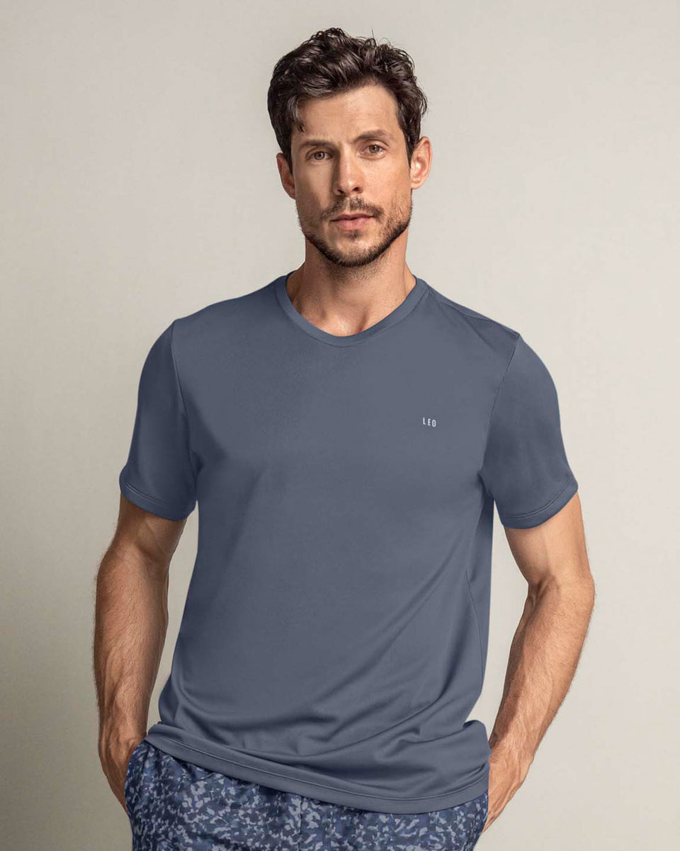 Camiseta deportiva masculina semiajustada de secado rápido
