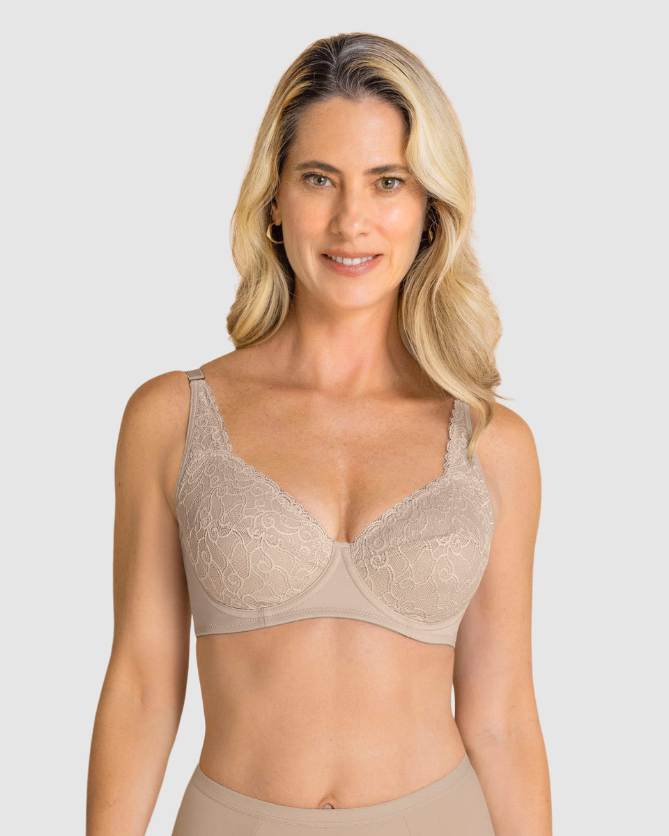 Brasier triangular con copas en encaje y espalda en tela lisa