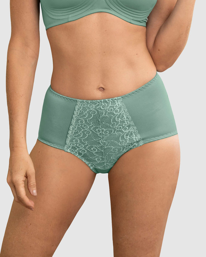 Panty clásico de control suave con toques de encaje en abdomen#color_620-verde