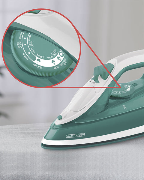Plancha de Ropa Black Decker 1200W Antihaderente Auto Clean Suela Cerámica Verde#color_171-verde