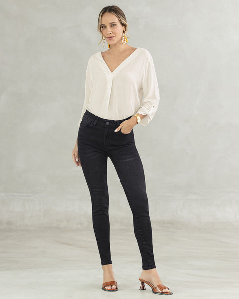 Jean skinny levanta glúteos#color_700-negro