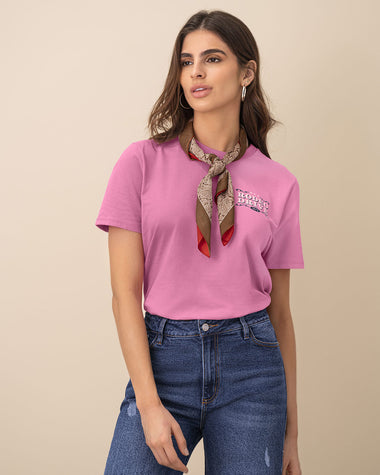 Camiseta manga corta con mensaje en el frente#color_036-rosado