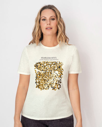 Camiseta manga corta con mensaje en el frente#color_134-blanco