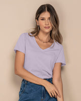Camiseta manga corta cuello en V elaborada en algodón#color_422-lila