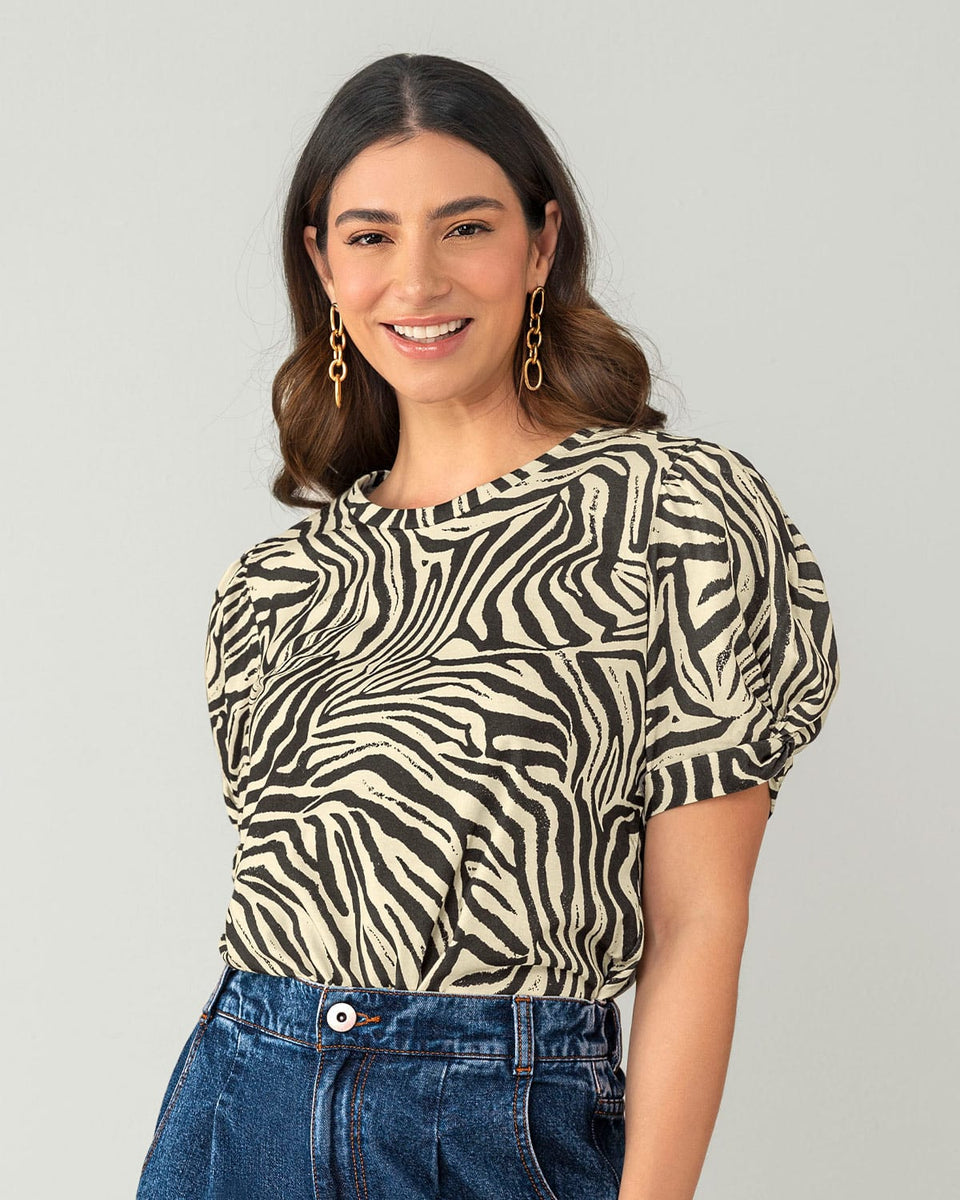 Camiseta manga corta con cuello redondo y nudo en mangas