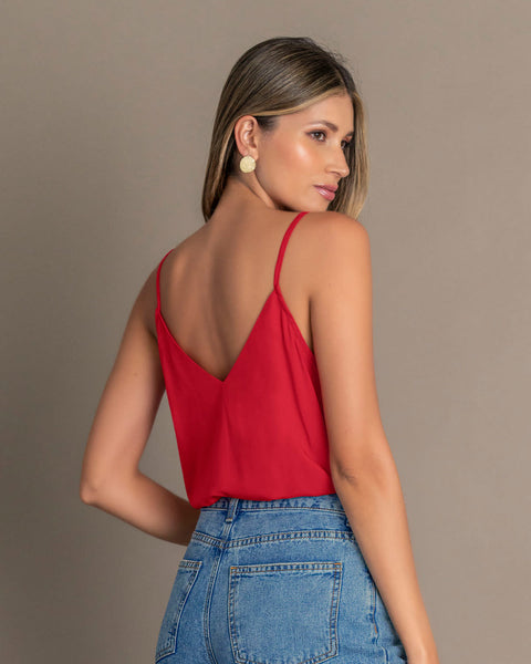 Blusa de tiritas con cuello en V#color_302-rojo