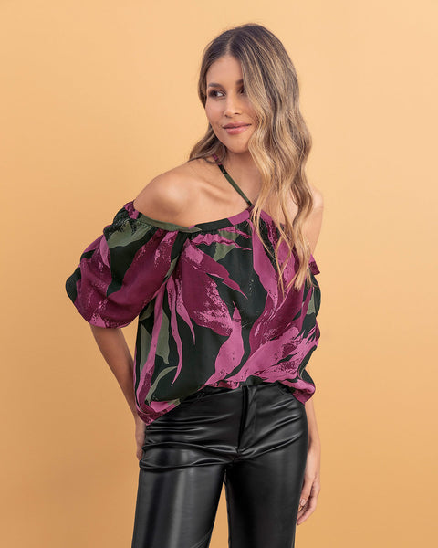 Blusa manga 3/4 de hombro caído y tiras en frente#color_001-negro-estampado-morado