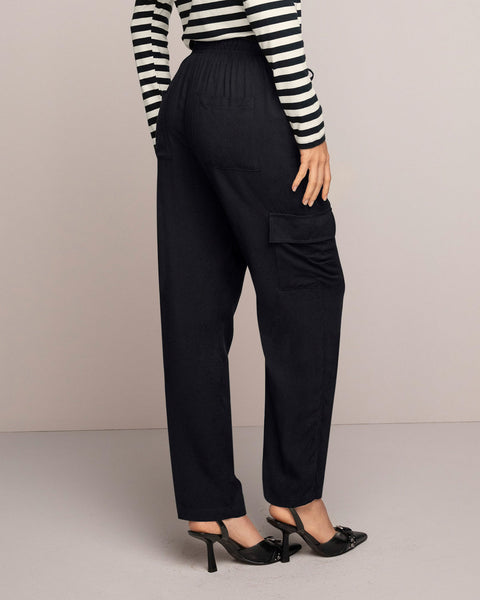 Pantalón recto con elástico y tira en cintura#color_700-negro